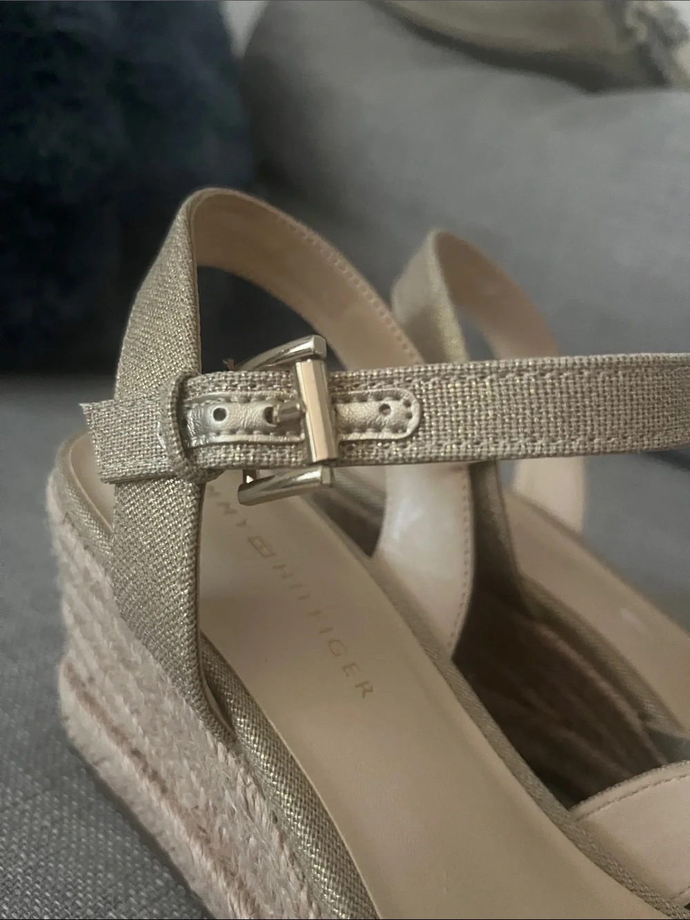 Tommy Hilfiger Champagne Gold Wedge Sandals - Women's 9 New